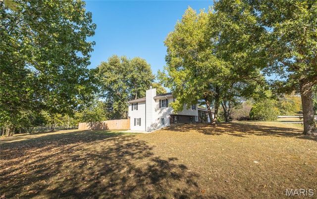 20105 Simmons Road, Waynesville, MO 65583