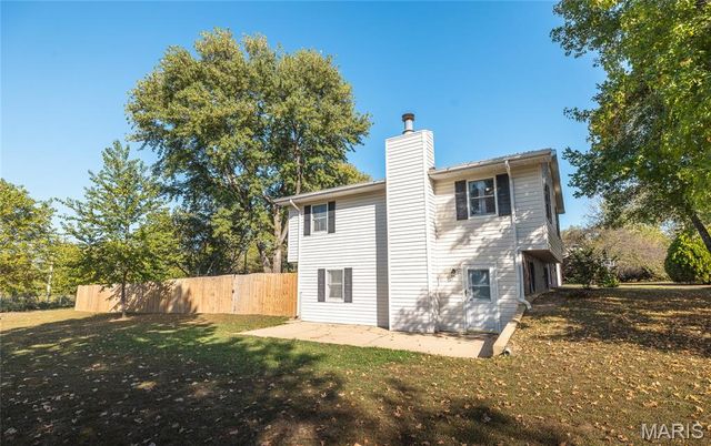 20105 Simmons Road, Waynesville, MO 65583