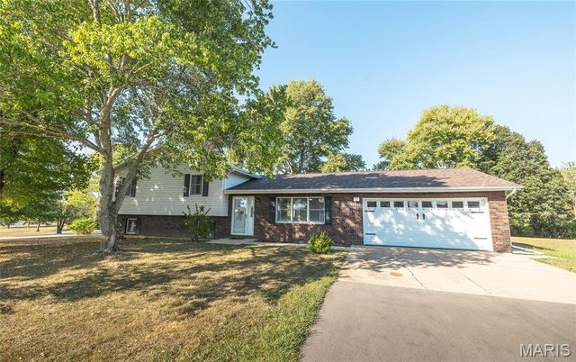 20105 Simmons Road, Waynesville, MO 65583