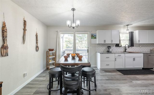 20105 Simmons Road, Waynesville, MO 65583