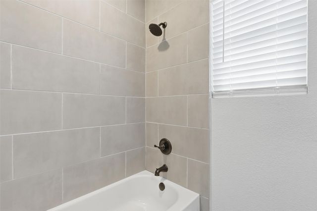 1615 N Oak Avenue, Mineral Wells, TX 76067