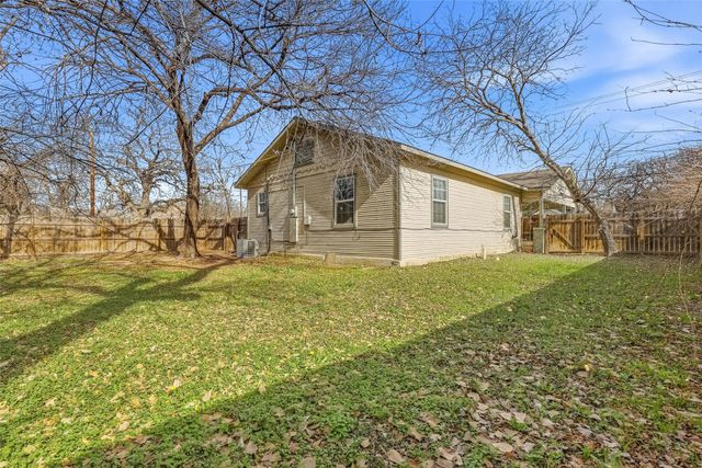 1615 N Oak Avenue, Mineral Wells, TX 76067