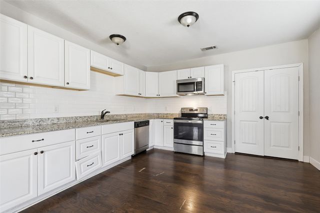 1615 N Oak Avenue, Mineral Wells, TX 76067