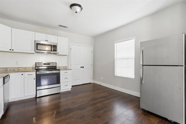 1615 N Oak Avenue, Mineral Wells, TX 76067