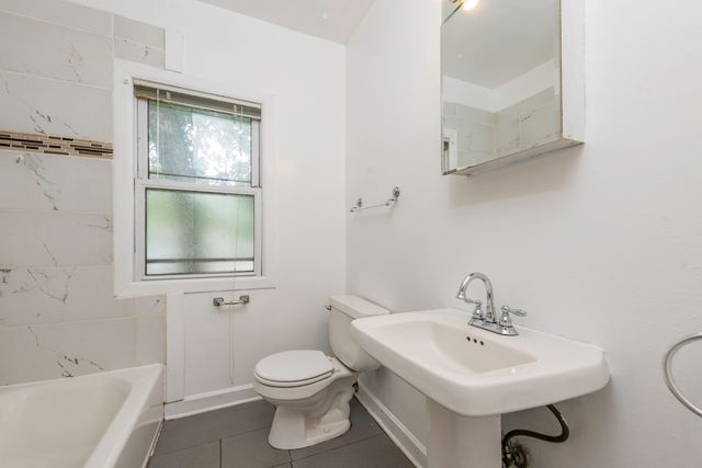 419 Hickory Street 2, Waukegan, IL 60085