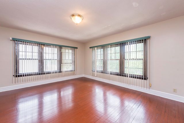 419 Hickory Street 2, Waukegan, IL 60085