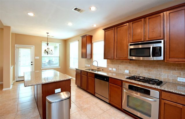 30 Granite Path Place, The Woodlands, TX 77389