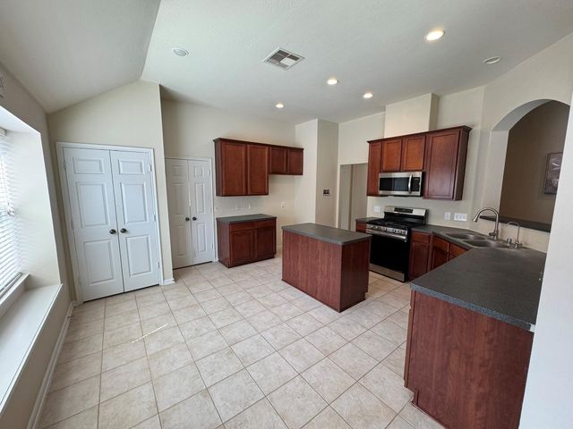 9907 Rushing Springs Drive, Tomball, TX 77375