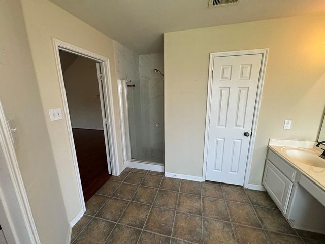 9907 Rushing Springs Drive, Tomball, TX 77375