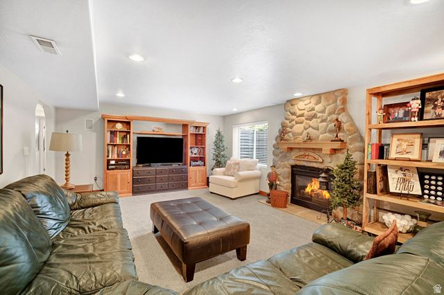 2139 E VILLAGE POINT WAY, Sandy, UT 84093