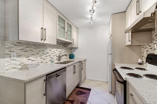 2070 Guildford D, Boca Raton, FL 33434
