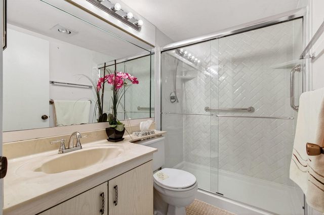 2070 Guildford D, Boca Raton, FL 33434