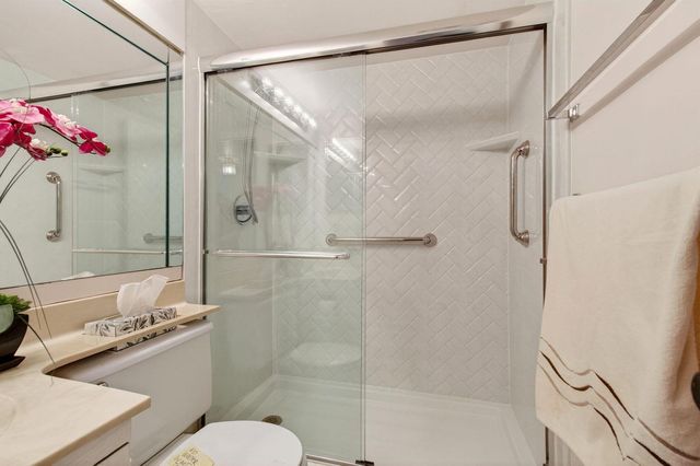 2070 Guildford D, Boca Raton, FL 33434