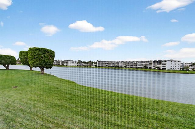2070 Guildford D, Boca Raton, FL 33434
