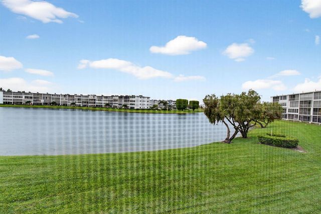 2070 Guildford D, Boca Raton, FL 33434