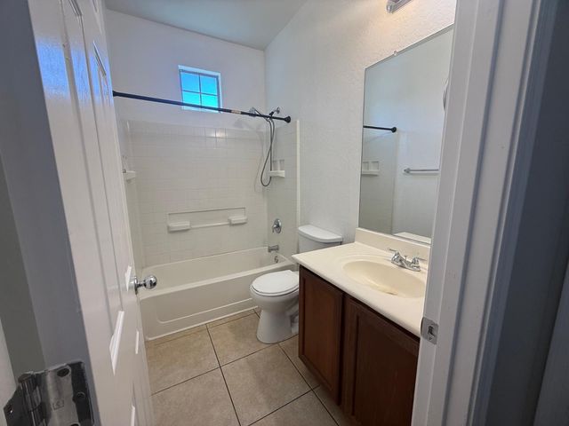 902 E Dee Street, Avondale, AZ 85323