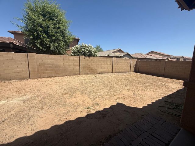 902 E Dee Street, Avondale, AZ 85323