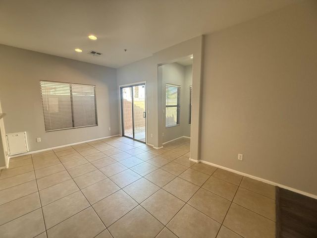 902 E Dee Street, Avondale, AZ 85323