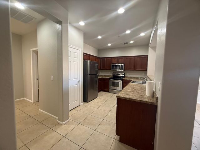 902 E Dee Street, Avondale, AZ 85323