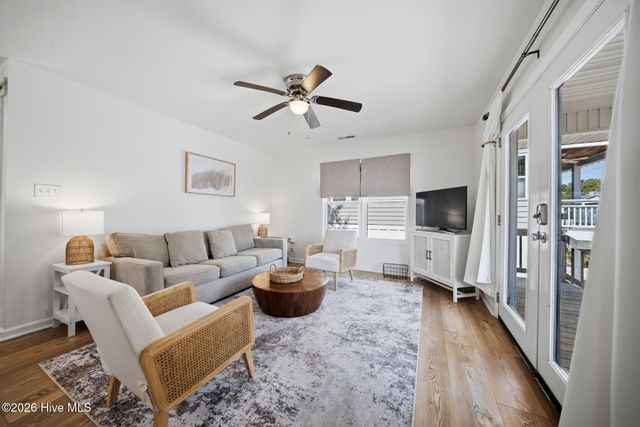 313 Greenville Avenue, Carolina Beach, NC 28428