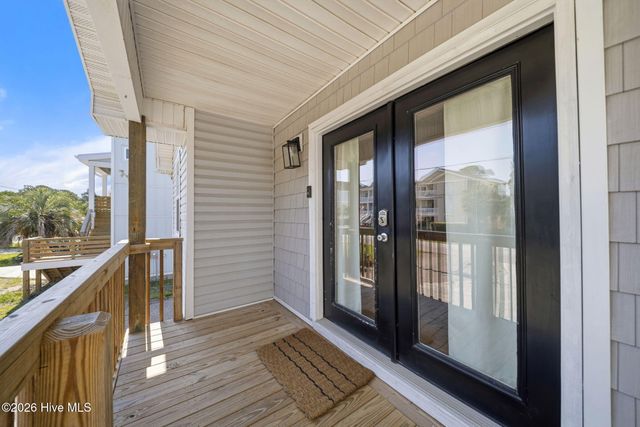 313 Greenville Avenue, Carolina Beach, NC 28428