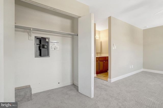 8225 CEDAR LANDING CT, Alexandria, VA 22306