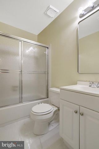 8225 CEDAR LANDING CT, Alexandria, VA 22306