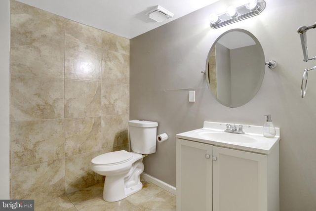 8225 CEDAR LANDING CT, Alexandria, VA 22306