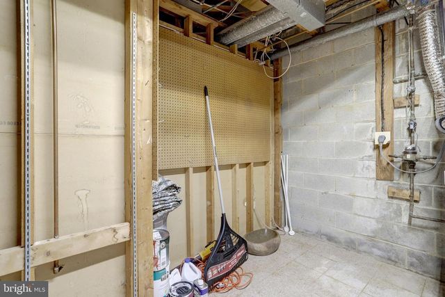 8225 CEDAR LANDING CT, Alexandria, VA 22306