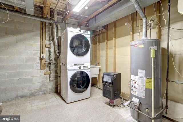 8225 CEDAR LANDING CT, Alexandria, VA 22306