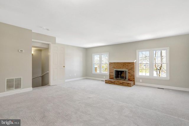 8225 CEDAR LANDING CT, Alexandria, VA 22306