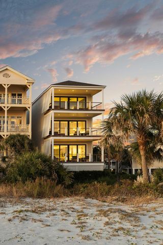 64 Grand Pavilion Boulevard, Isle Of Palms, SC 29451