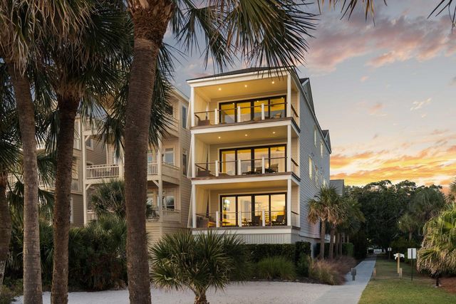64 Grand Pavilion Boulevard, Isle Of Palms, SC 29451