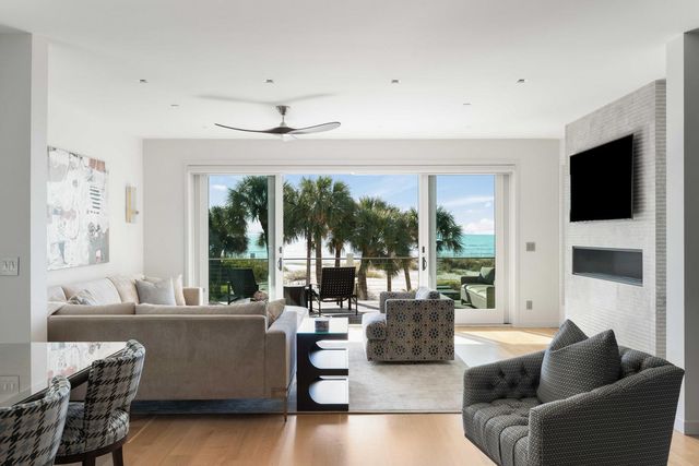 64 Grand Pavilion Boulevard, Isle Of Palms, SC 29451