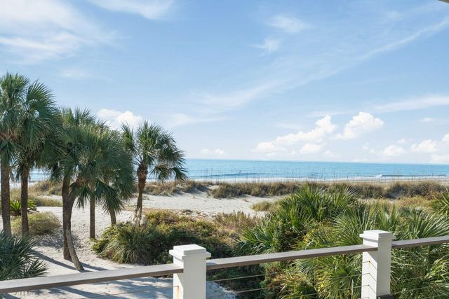 64 Grand Pavilion Boulevard, Isle Of Palms, SC 29451