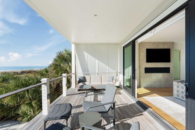 64 Grand Pavilion Boulevard, Isle Of Palms, SC 29451