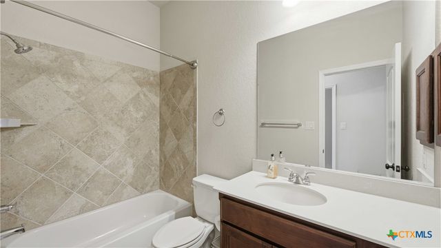 2125 Pioneer Pass, Seguin, TX 78155