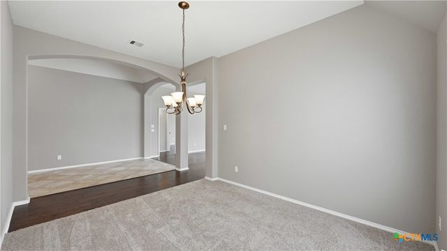 2125 Pioneer Pass, Seguin, TX 78155