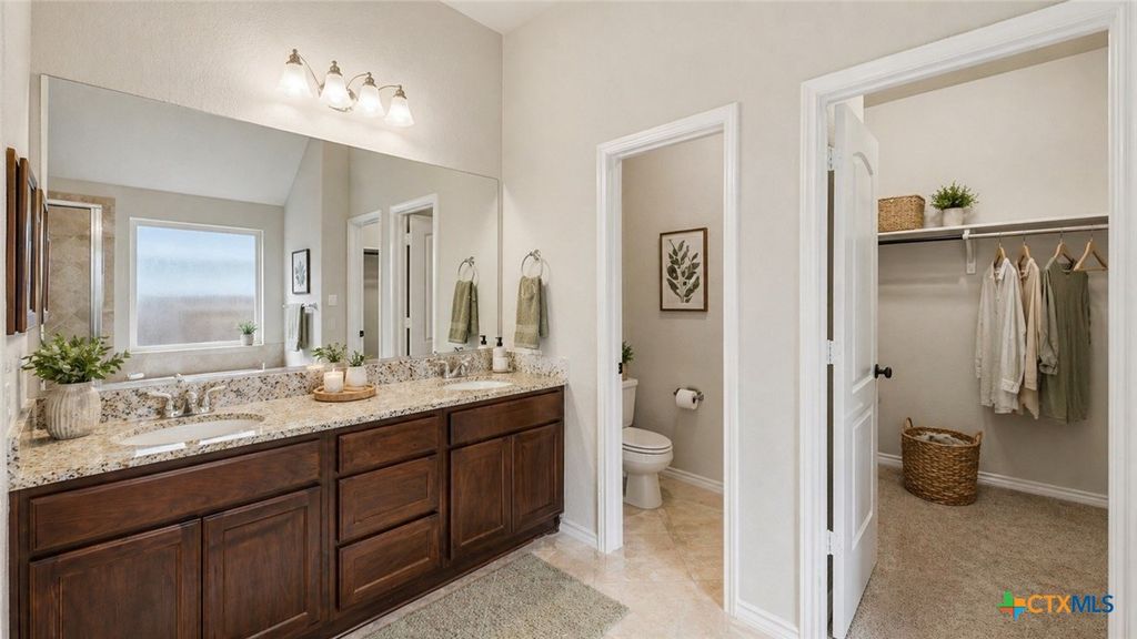 Image 16 of property listing at 2125 Pioneer Pass, Seguin, TX 78155