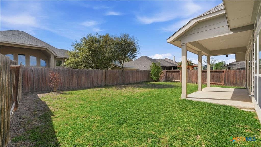 Image 27 of property listing at 2125 Pioneer Pass, Seguin, TX 78155