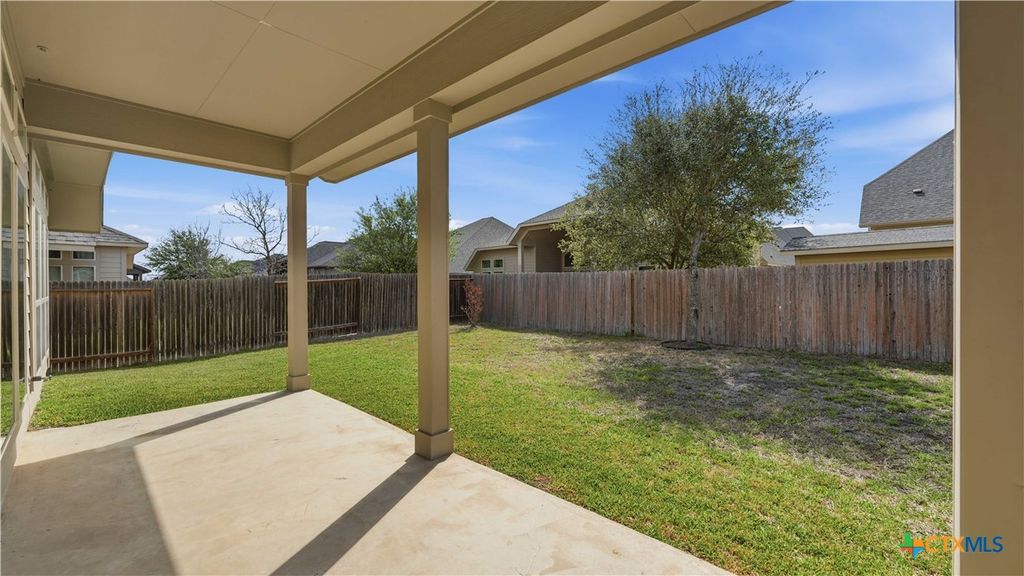 Image 30 of property listing at 2125 Pioneer Pass, Seguin, TX 78155