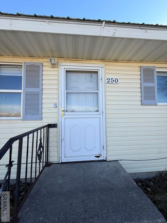 Image 2 of property listing at 250 W 5th N, St Anthony, ID 83445