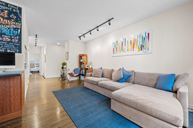 315 W 99th St Apt 5D, New York City, NY 10025