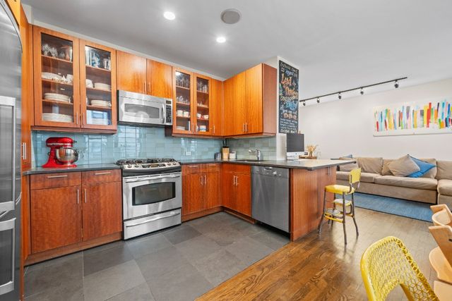 315 W 99th St Apt 5D, New York City, NY 10025