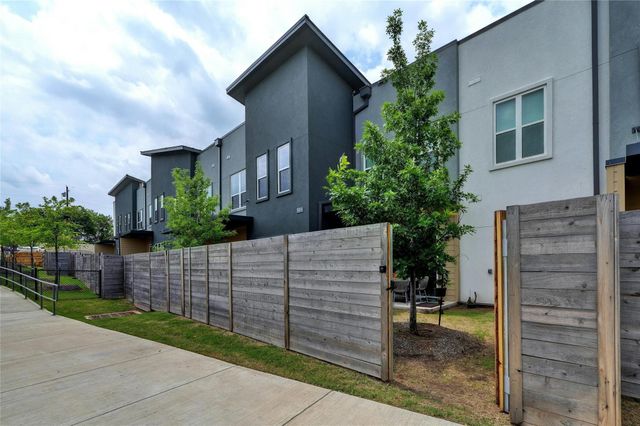 4901 Springdale. RD 102, Austin, TX 78723