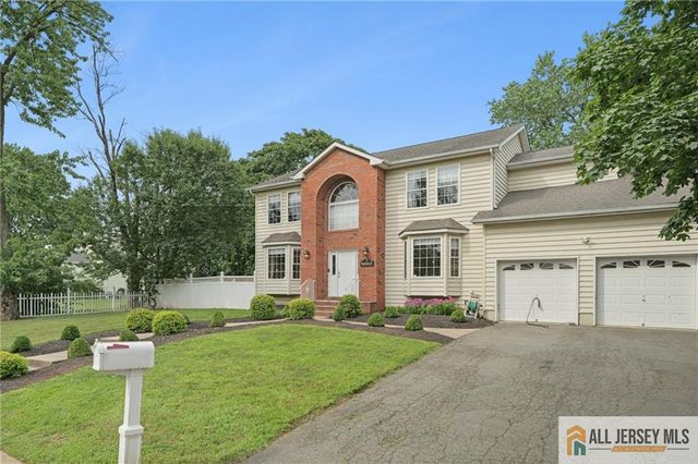 32 Franklin Street, Piscataway, NJ 08854