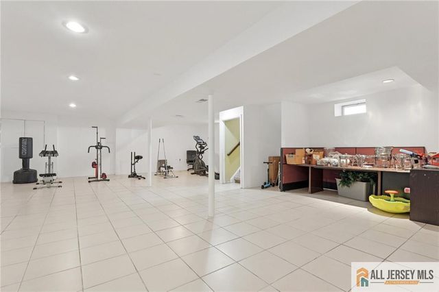 32 Franklin Street, Piscataway, NJ 08854