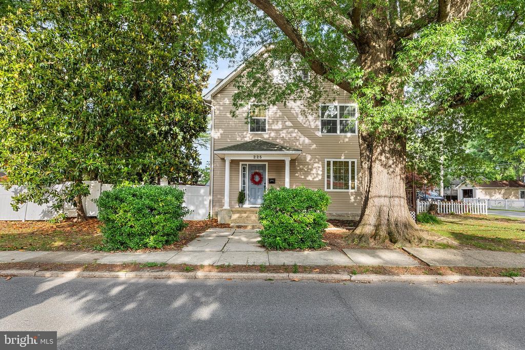 225 S 2ND ST, Denton, MD 21629