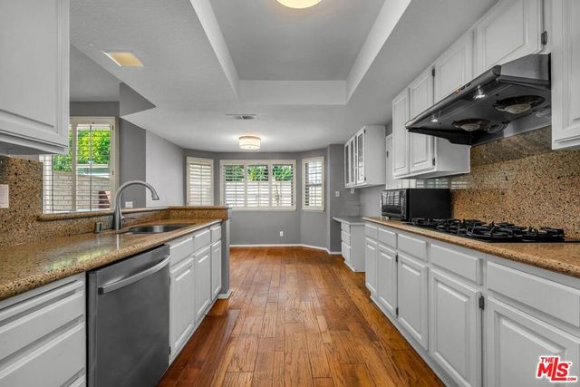 7513 W 83rd Street, Playa Del Rey, CA 90293
