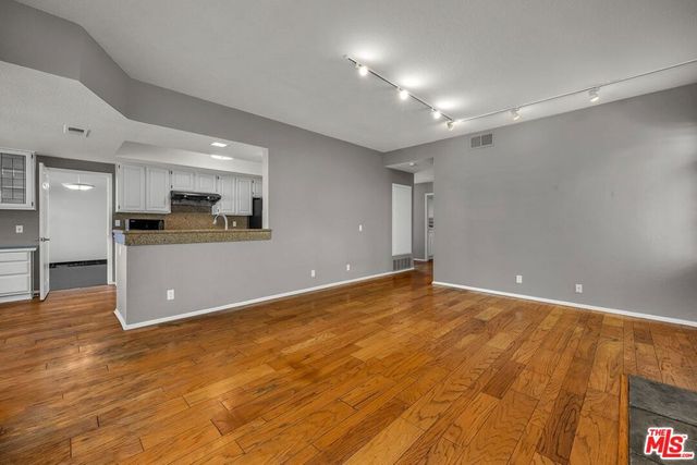 7513 W 83rd Street, Playa Del Rey, CA 90293